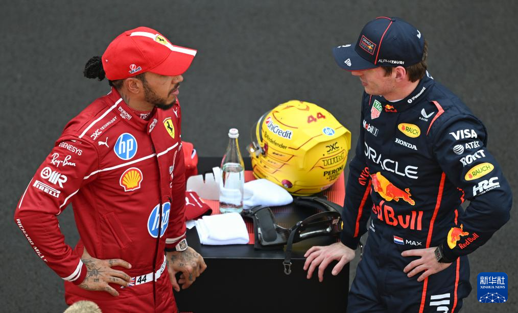 开云体育官网-哈斯车队碾压红牛二队，汉密尔顿统治全场的简单介绍