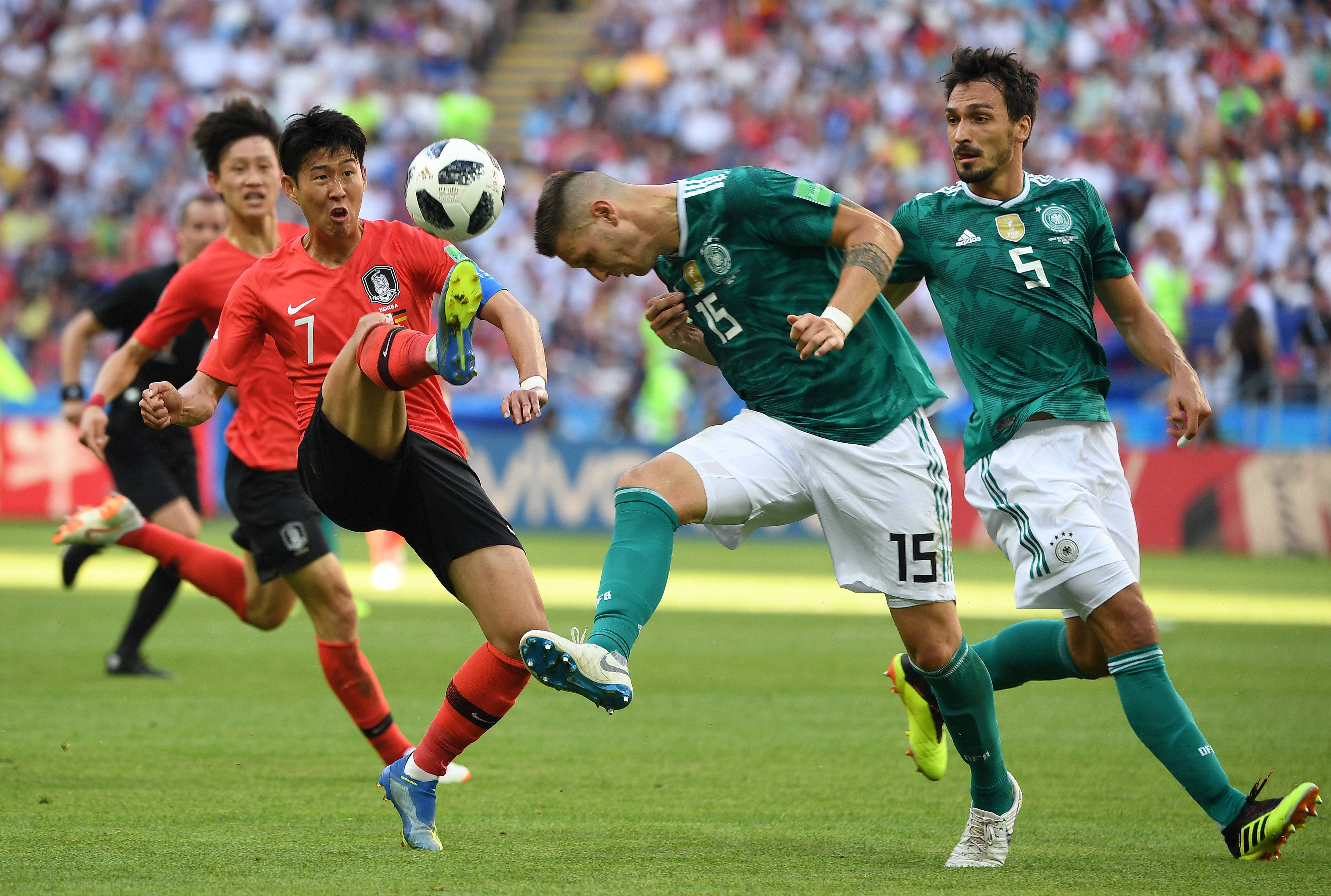 韩国队力克日本队,石宇奇统治全场 韩国队力克日本队,石宇奇统治全场