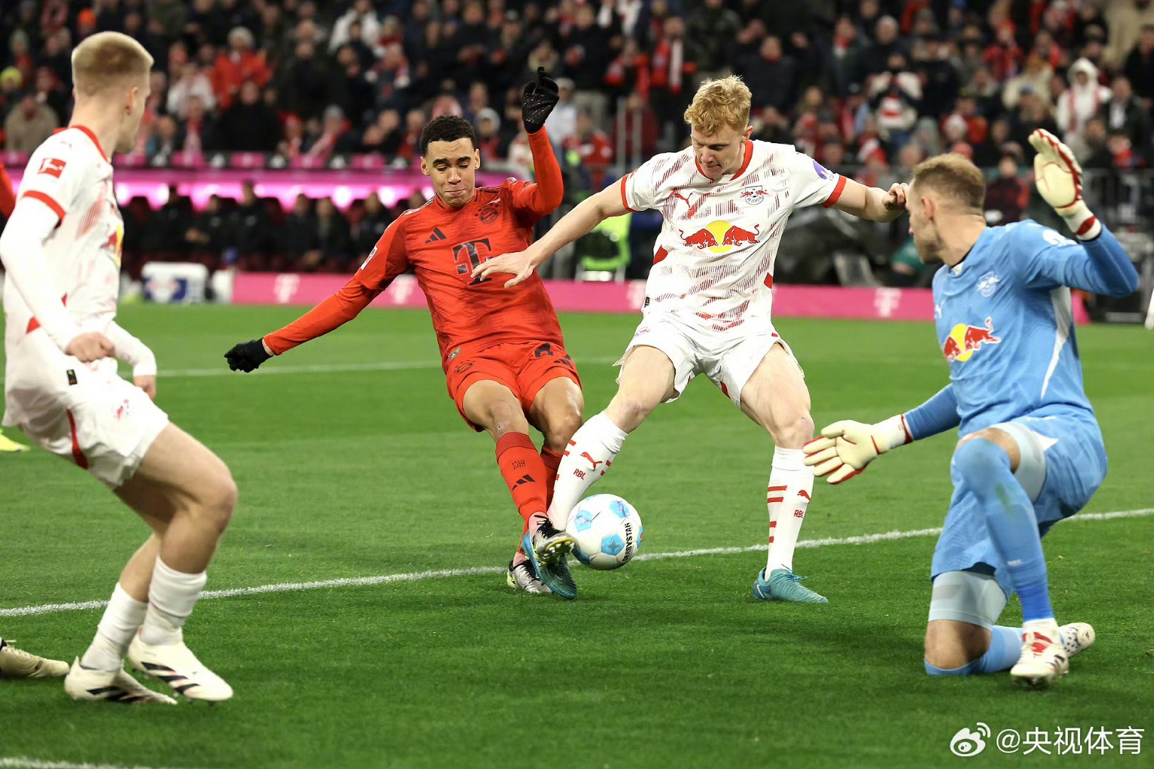 拜仁完胜阿森纳,穆勒扛起全队 拜仁完胜阿森纳,穆勒扛起全队