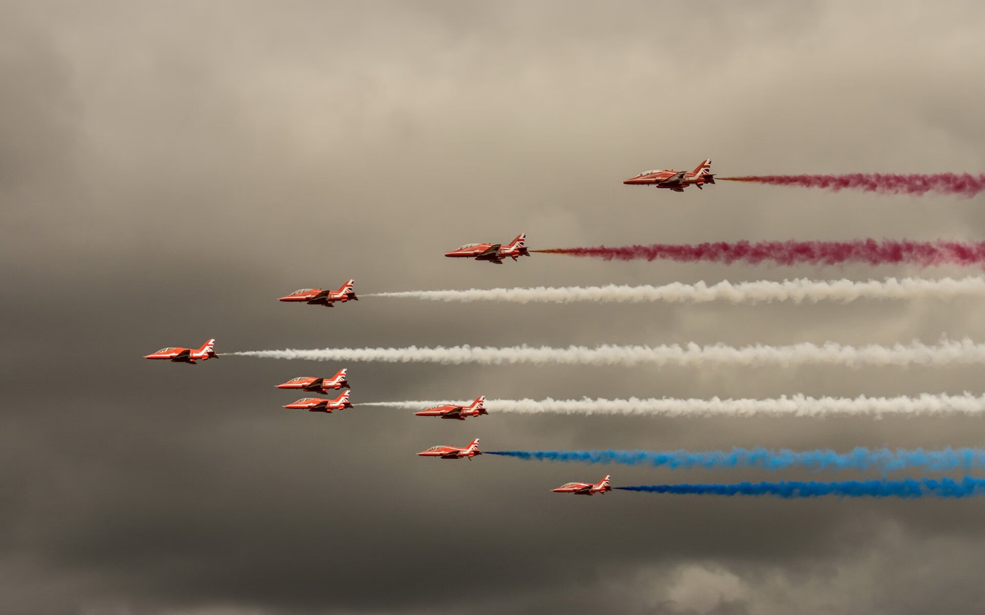 开云体育app-地表战场，从汽油硝烟到绿茵烽火，两种美国式胜利的殊途同归