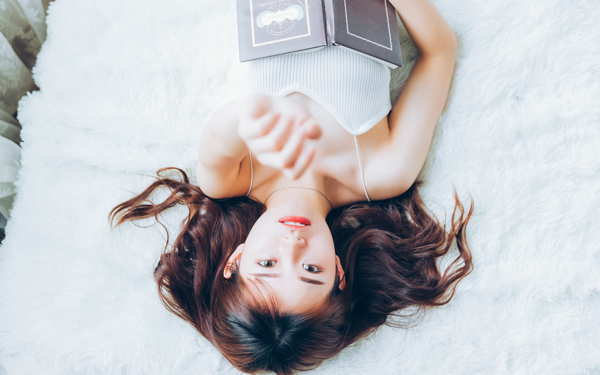 凌晨传出的旧闻，勒沃库森完胜，与一则来自平行时空的新闻